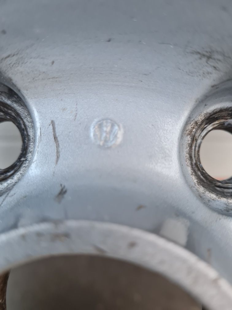 Оригинални джанти за ФОЛСВАГЕН VW R15 5x112 ET45 7J