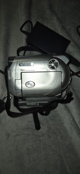cameră video digitală Canon DC220.