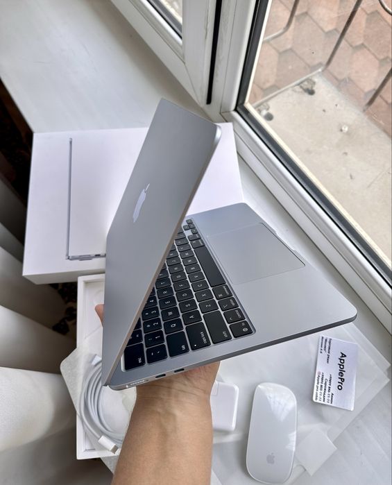 MacBook Air M4 SkyBlue 16/256GB 8 Цикл
