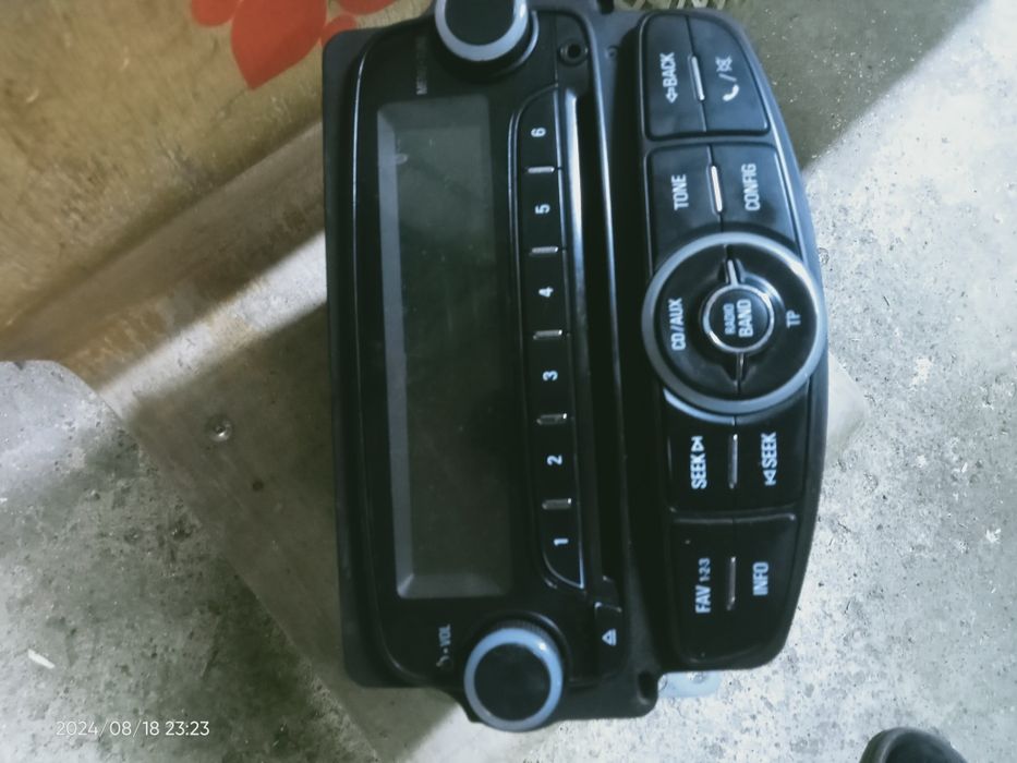 Продам магнитолу