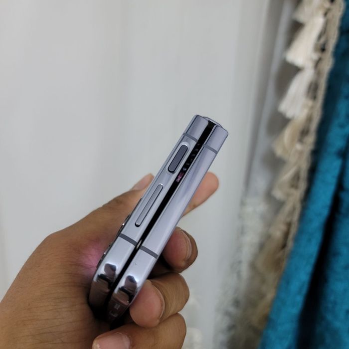 Samsung flip 4 5G 256GB