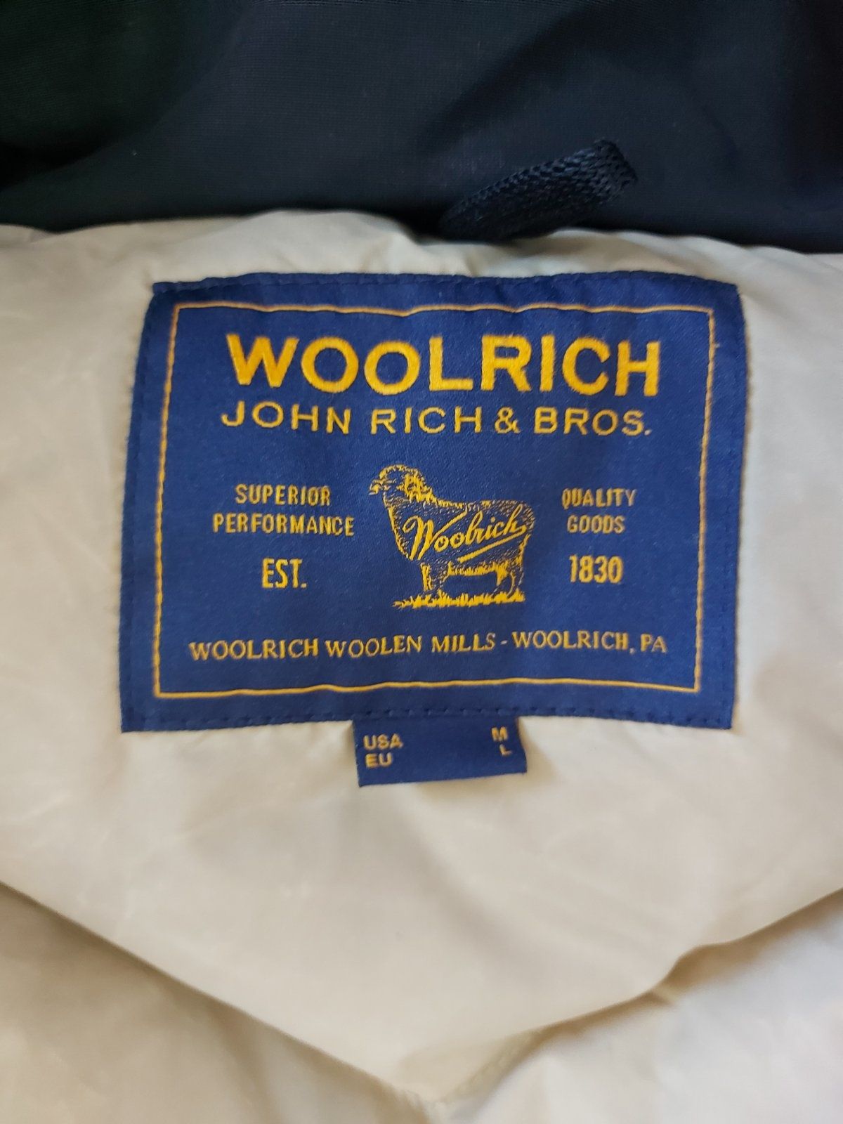 Мъжко пухено якеWoolrich, размер М 48, тип парка, водоустойчиво