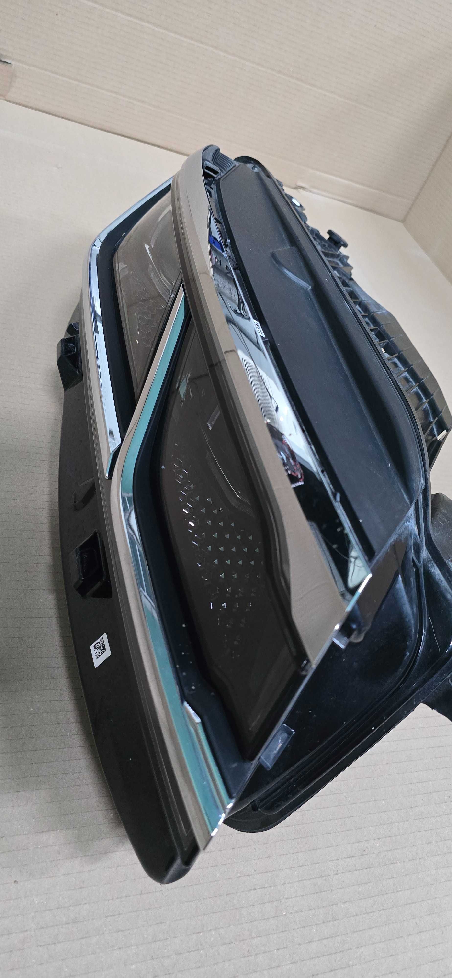Фар десен VW Touareg 3 full led