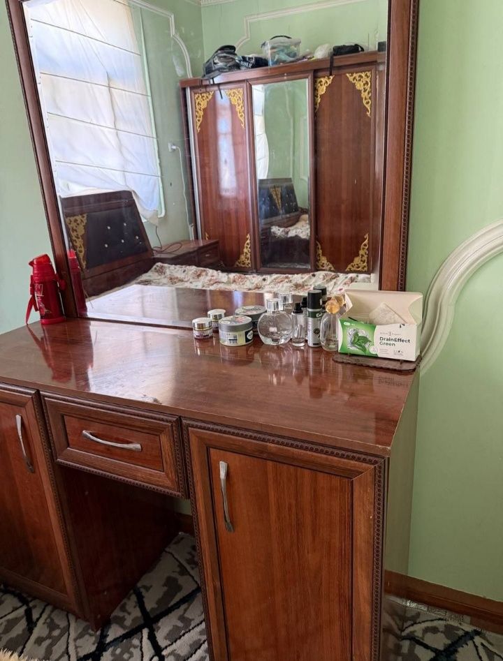Спальный гарнитур