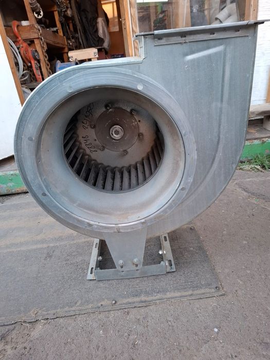 Вытяжка улитка разные 2,2 кВт 1500об