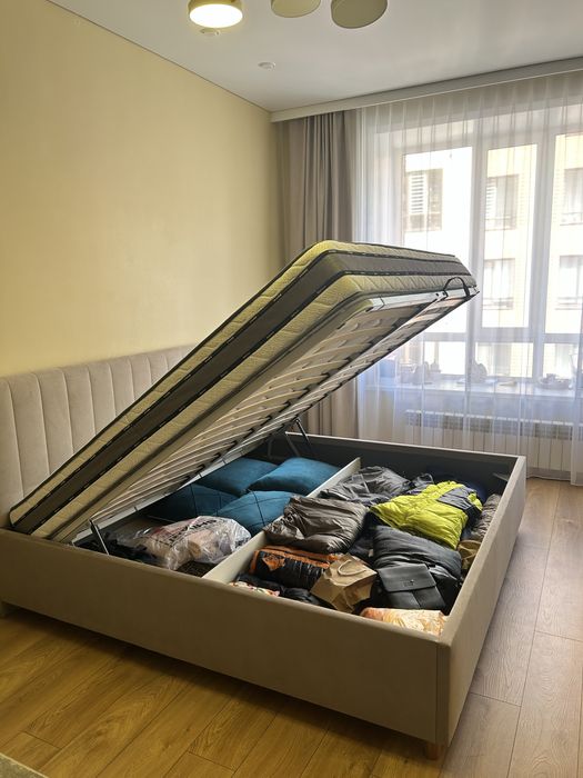 Продается кровать 2.00*2.00