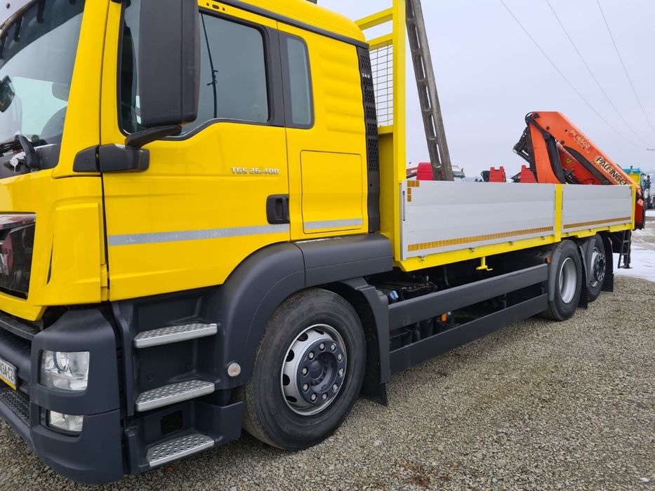 Închirieri și transport – camioane și camionete cu macara