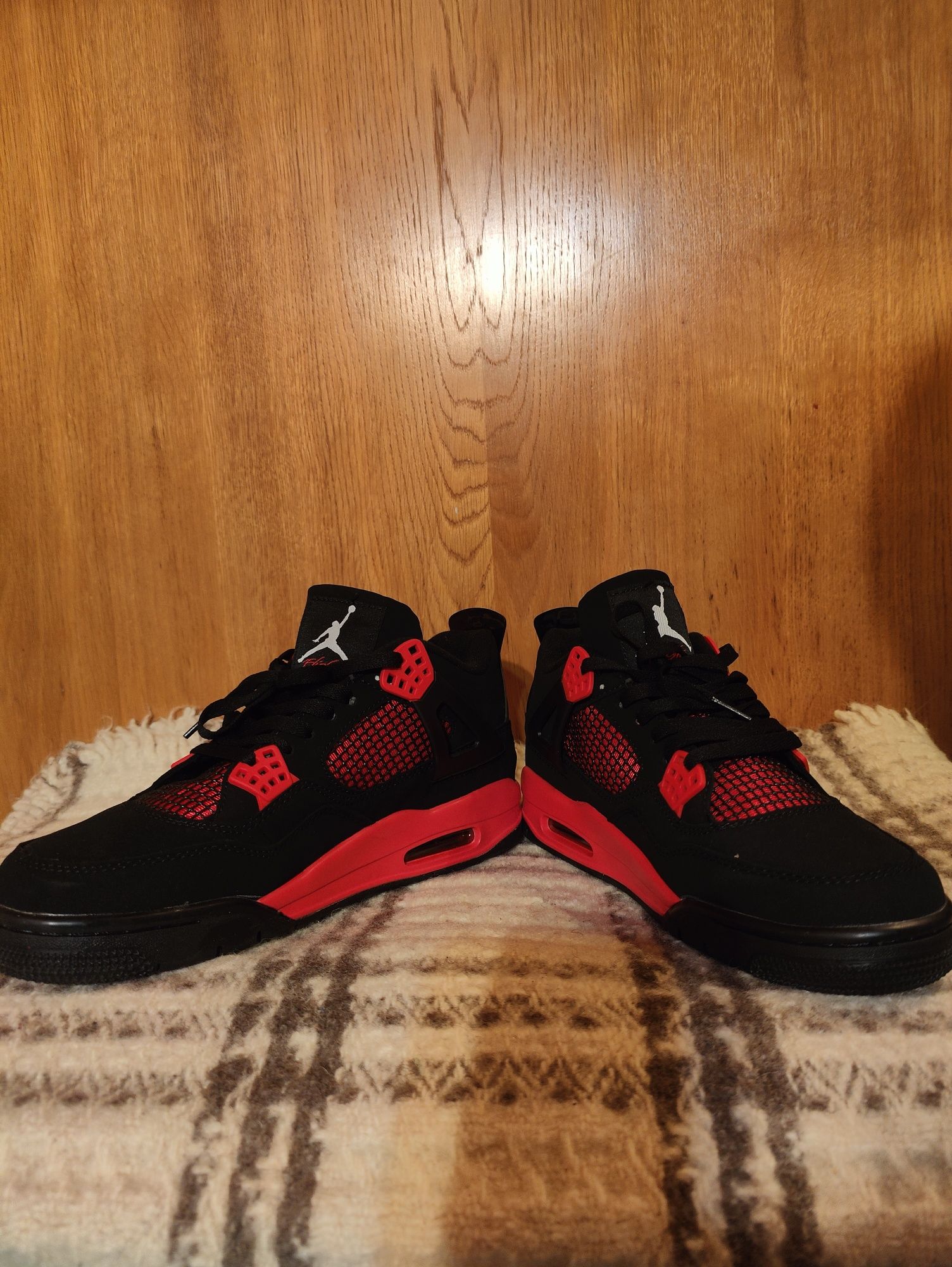 Air Jordan 4 Retro red thunder