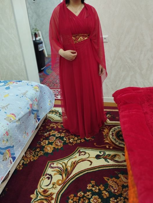 Вечерняя платье.