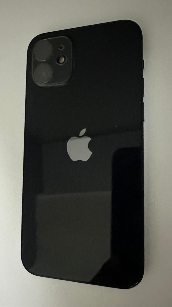 Продам IPhone 12