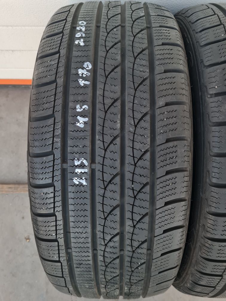 Зимни гуми 2 броя ROTALLA IcePlus 215 45 R17 дот 2910
