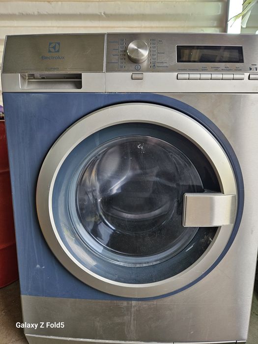 Професионална пералня  Electrolux we170p