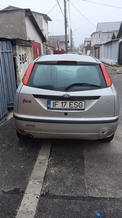 Vând mașina  Ford focus