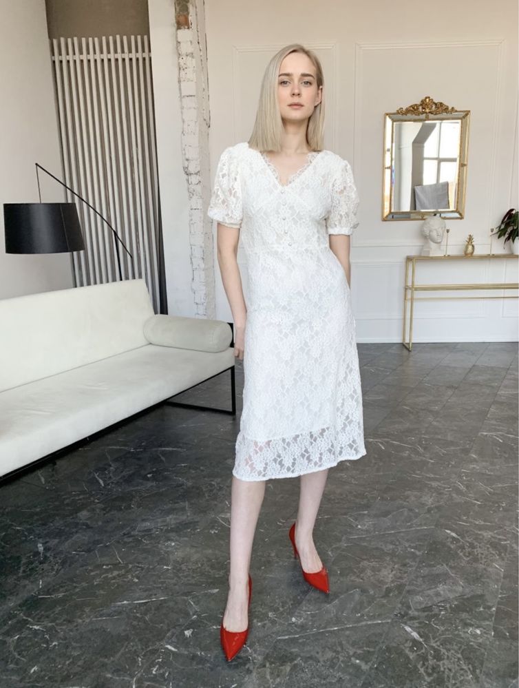 Продам абсолютно новое белое платье из нежного кружева размер S, M