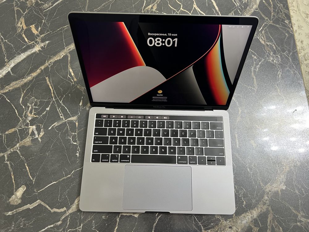 MacBook Pro 2019  13’  Retina. Core i5 / 8GB/ 256SSD