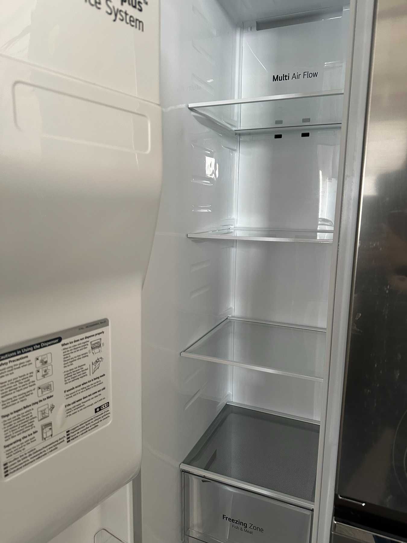 Американски хладилник с фризер LG GSJV71PZTE