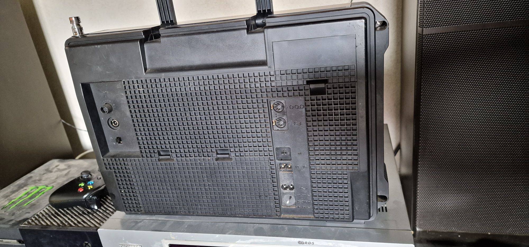 Radio profesional Grundig Satellite 1400