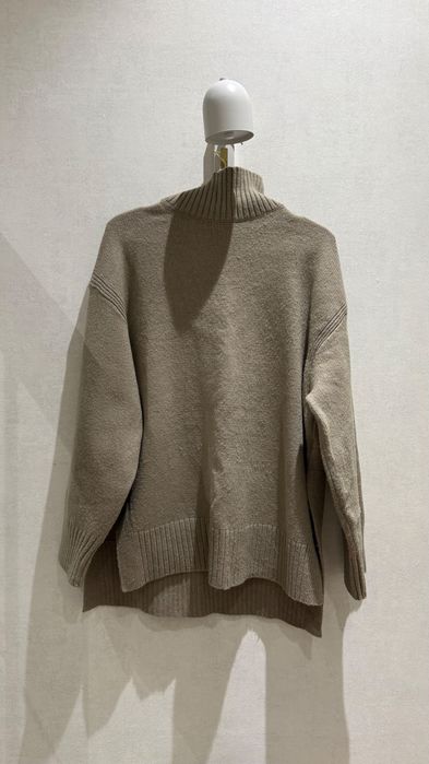 Женские вещи в ассортименте