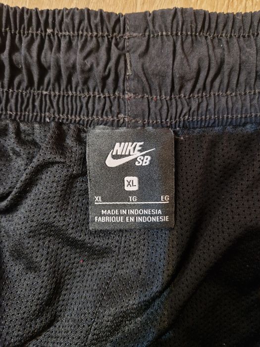 Pantaloni Nike de bărbați