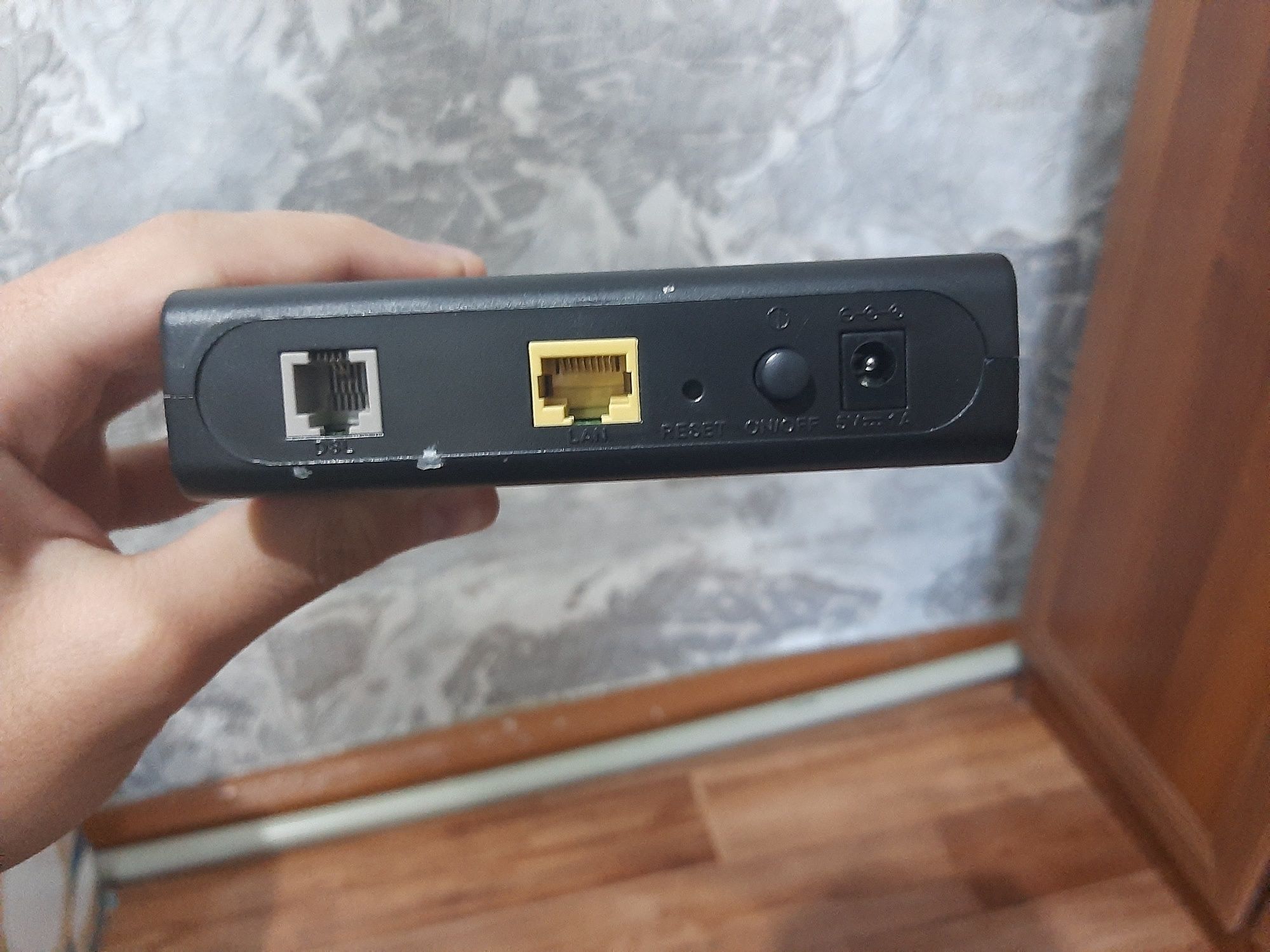 Маршрутизатор D-Link DSL-2500U