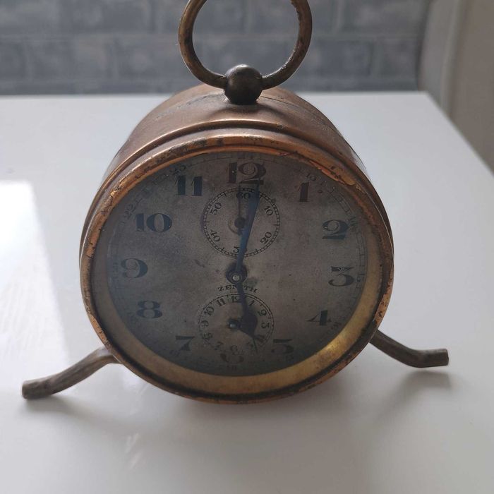 Швейцарски ретро будилник ZENITH