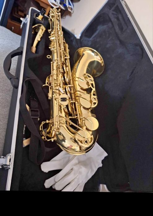 Vând saxofon startone sau schimb cu saxofon alto