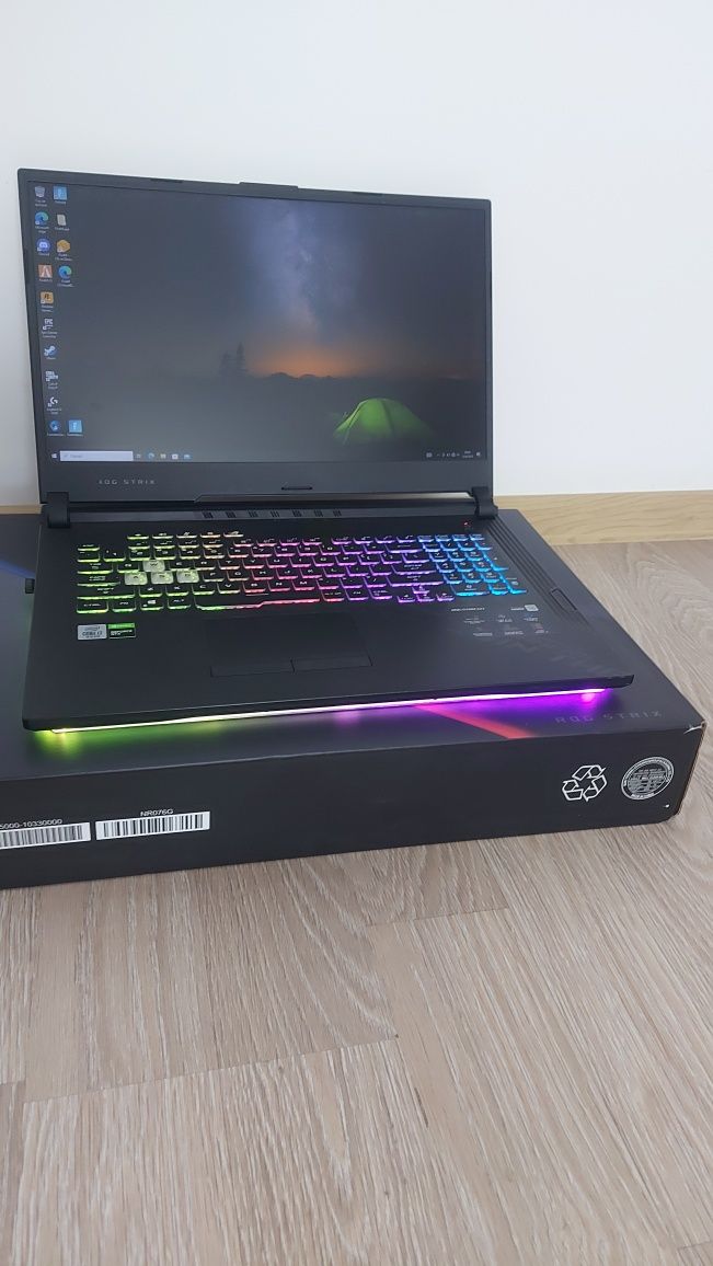 Laptop Gaming ROG Strix G17 Impecabil