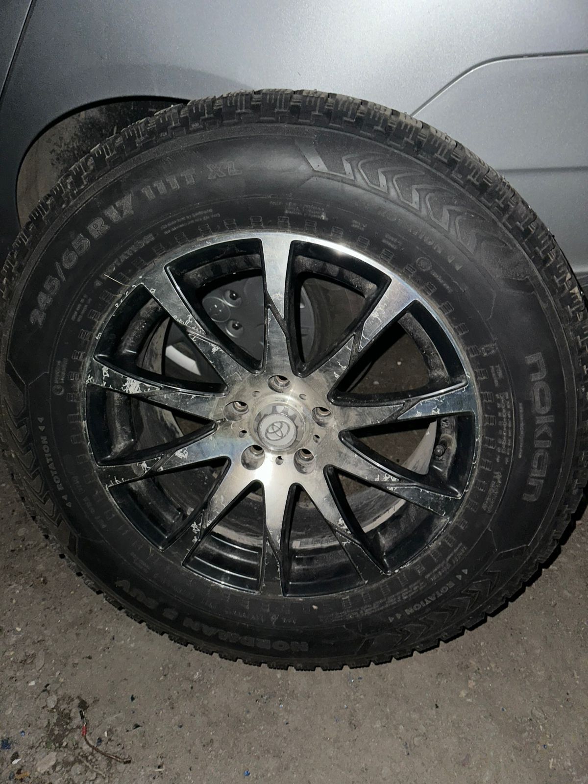 Шины Nokian (зима шиповка) + диски