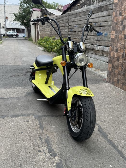 Scuter electric.