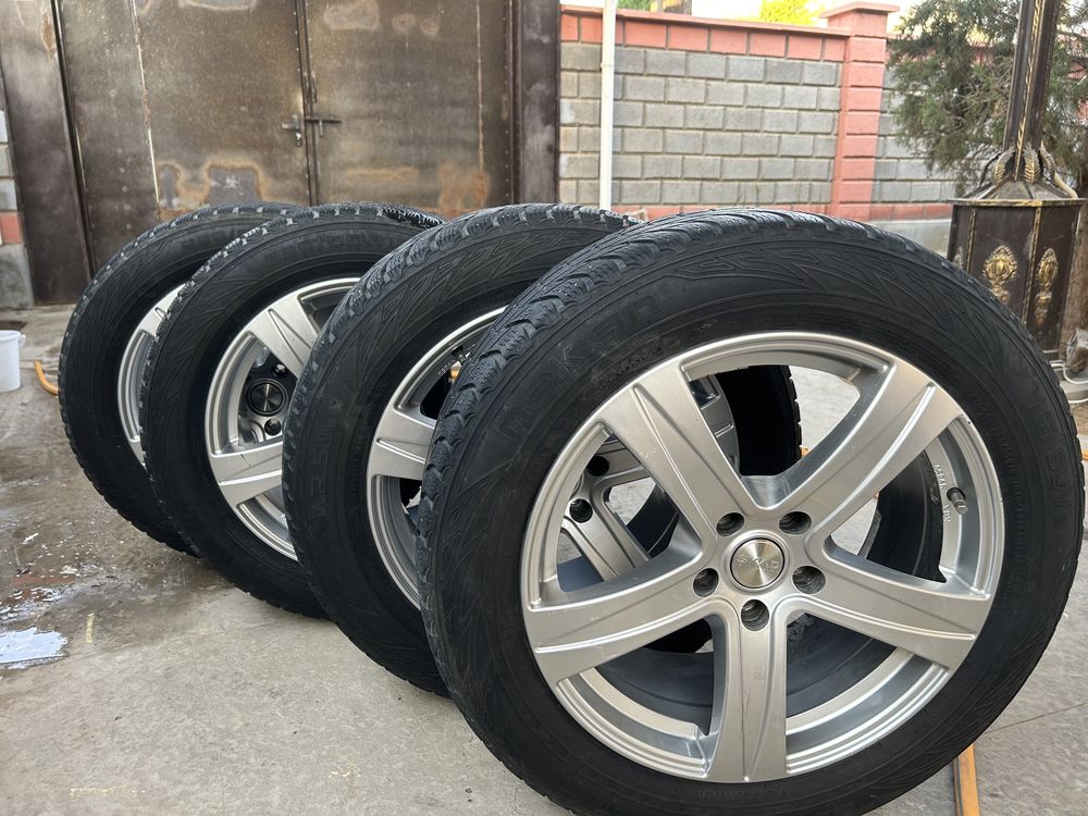 Продам шины с дисками Nokian WR SUV3 235/55 R18 104H в комплекте