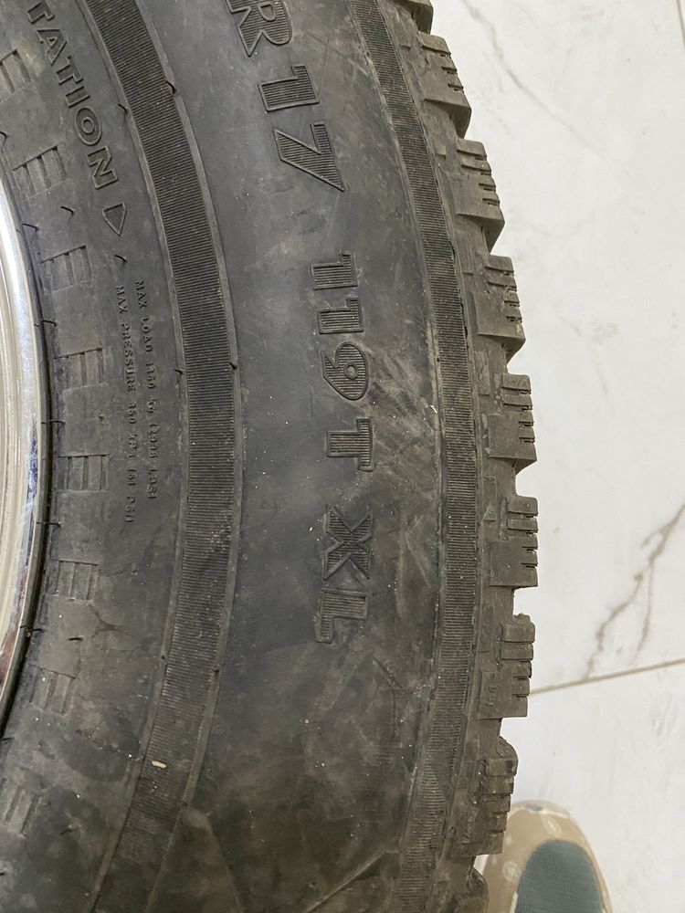 Nokian Hakkapeliitta 7 275/65 R17 119T XL с оригинальными дисками от L