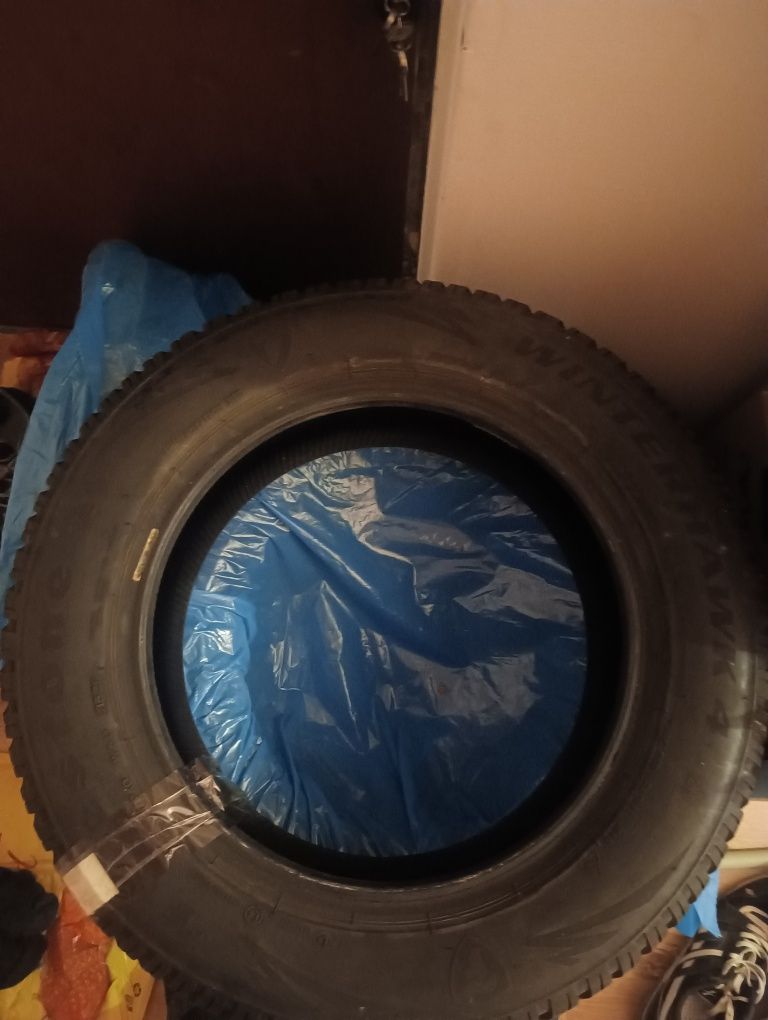 Продавам Гуми FireStone 185/65/R15