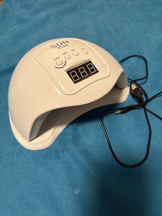 Комбинирана УВ/ЛЕД UV/LED Лампа за Гел Лак/Маникюр/Нокти SUN5 48W