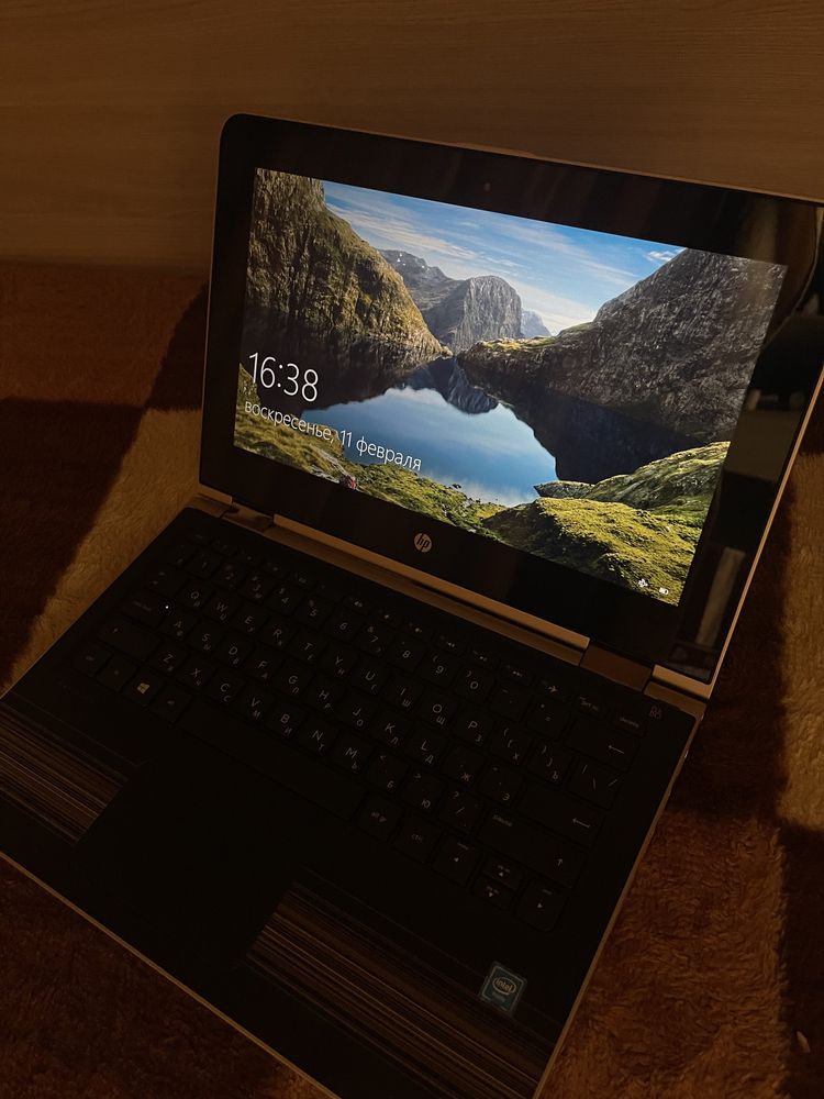 Ноутбук сенсорный HP PAVILION x360.