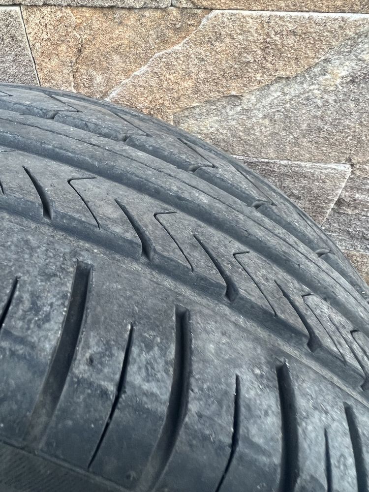 Летни гуми 235/50R18