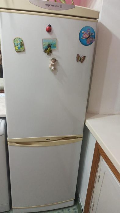 Срочно продам! Холодильник LG