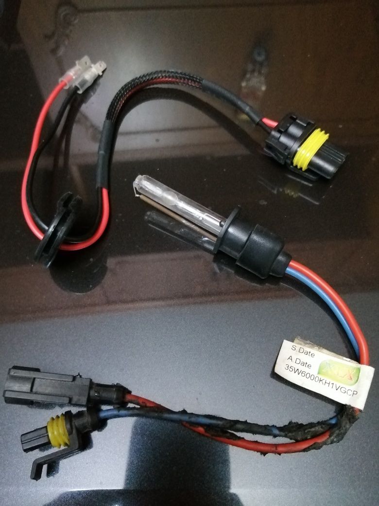 Bec xenon H1 (35W, lumina rece)