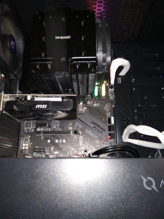 Vand pc Ryzen 7 5800x3d nou