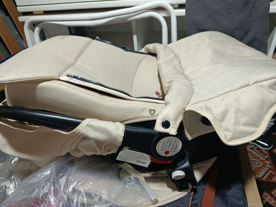 Продавам нова количка  CANGAROO ELLADA