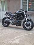 Ducatti monster 696
