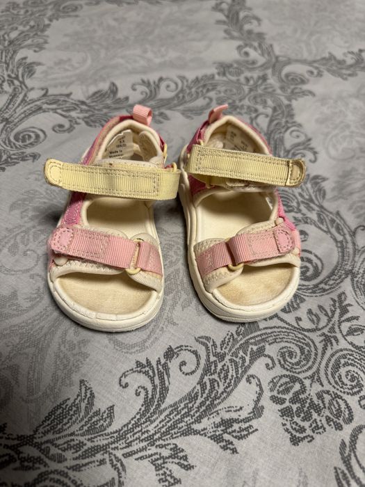 Детски обувки за момиче