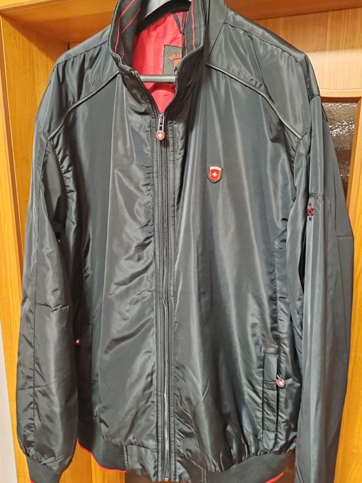 Vind geaca original Wellnestain