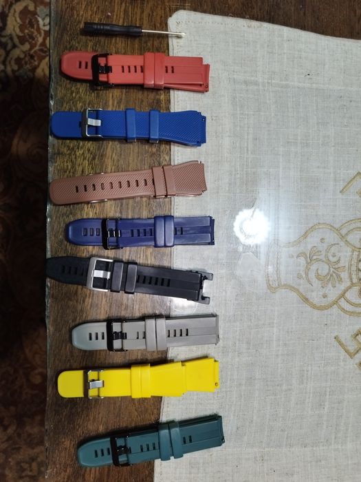 Каишки за часовник 8 бр + отвертки 2 бр за тях 22 мм