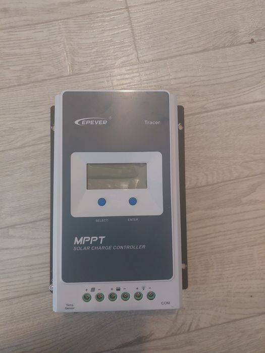 Батерии и инвертор за соларни панели