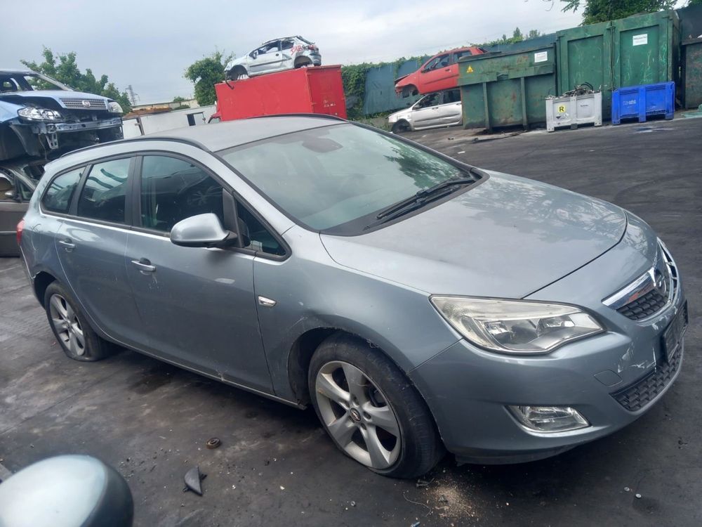 Opel Astra J 1.7 A17DTR 2009г. НА ЧАСТИ!