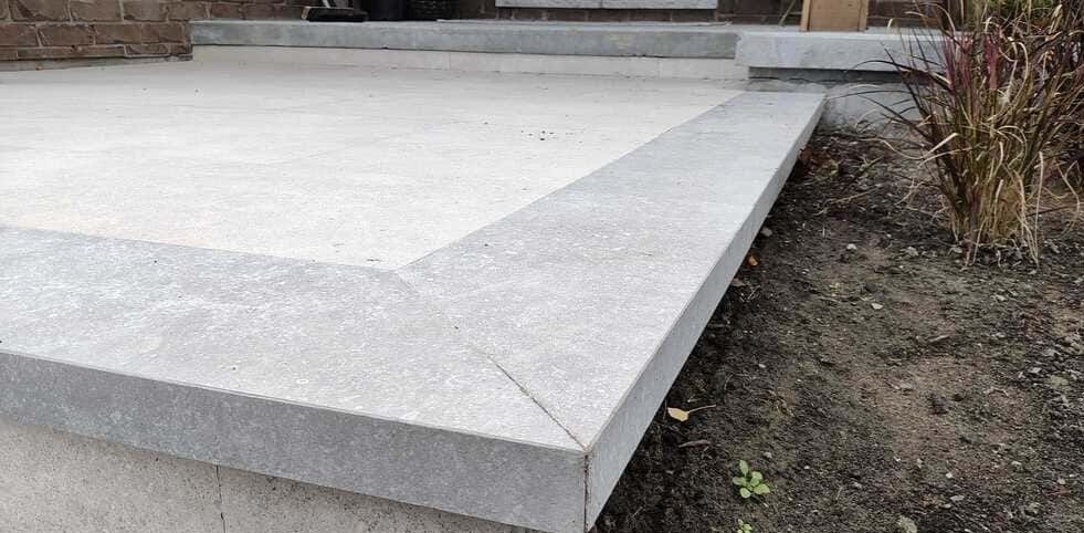 Oferim Servicii  de montat /Gresie/Travertin/Marmura