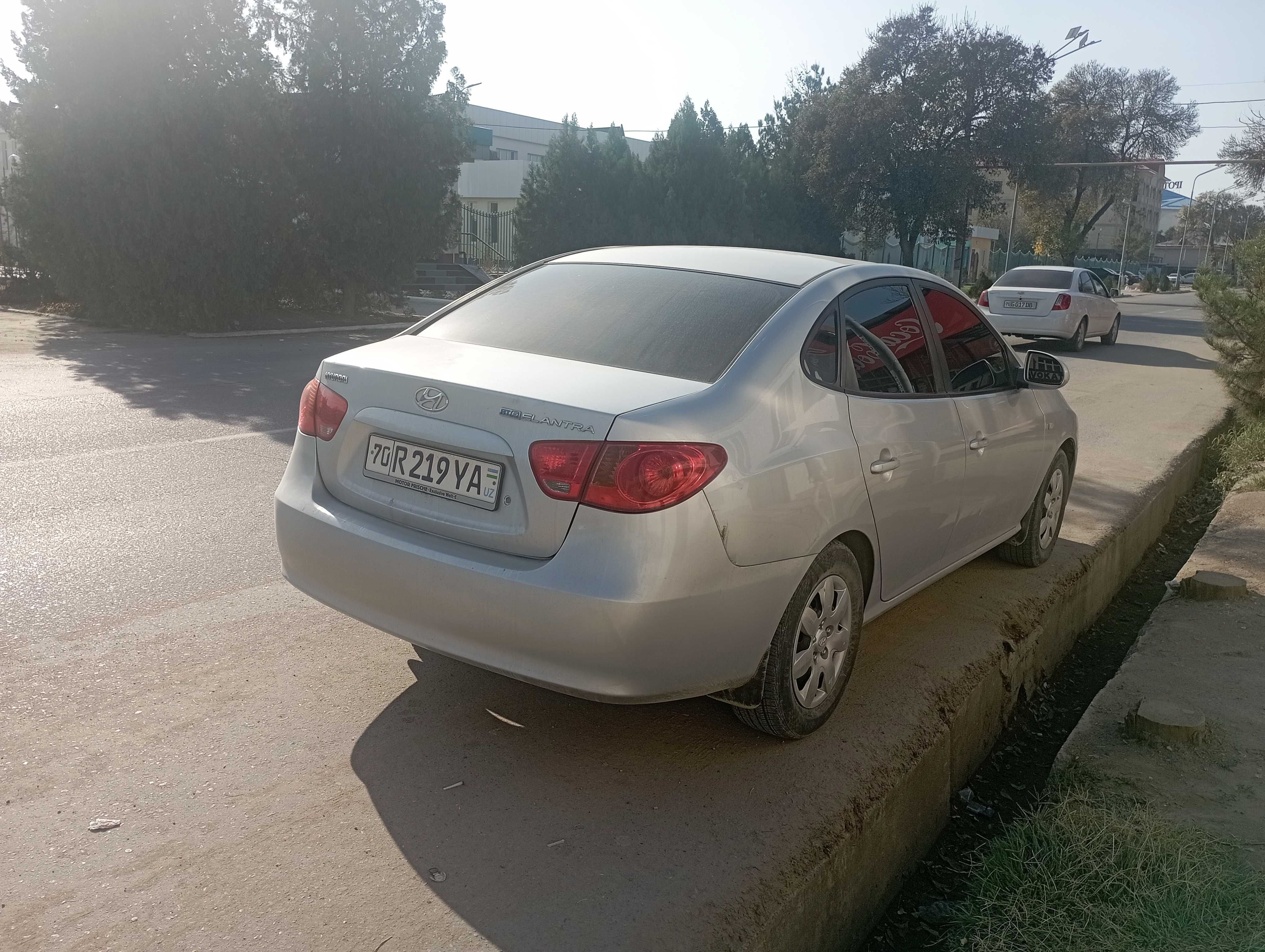 Хундай енгил автомашинаси сотилади