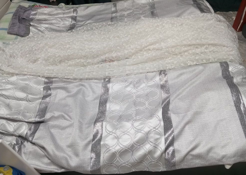 Продаютя занавески и тюль