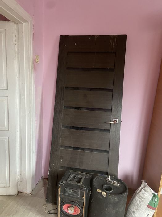 Продам межкомнатную дверь