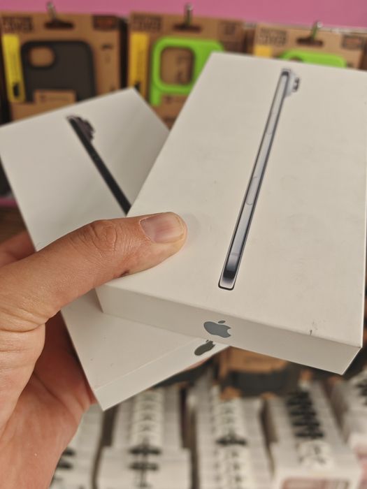 IPhone Air 256GB,запечатани,чисто нови